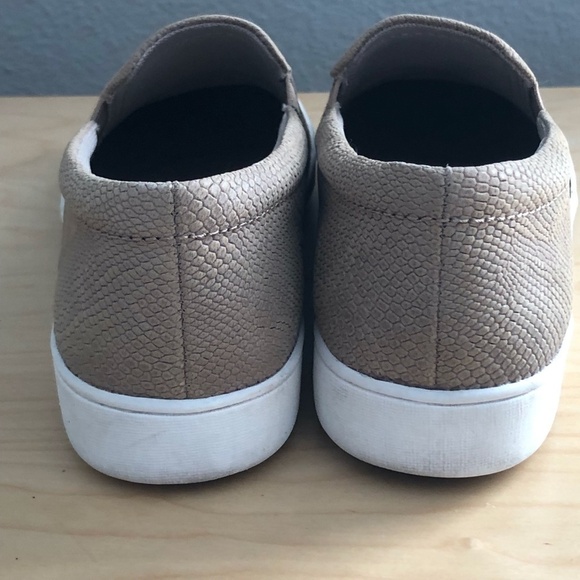 NATURALIZER Marianne Leather Loafers - Picture 9 of 15